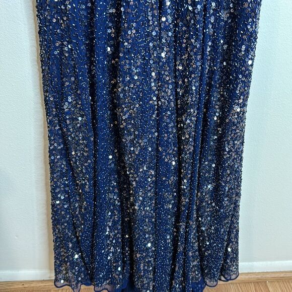 Mac Duggal Bead-Embellished Body-Con Gown in midnight navy sequin dress size 10 - Picture 6 of 16